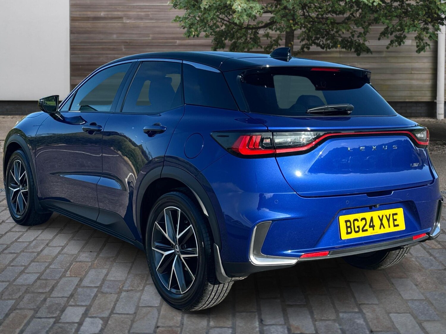 Used Lexus LBX 2024 for sale - 76033256: Photo 3