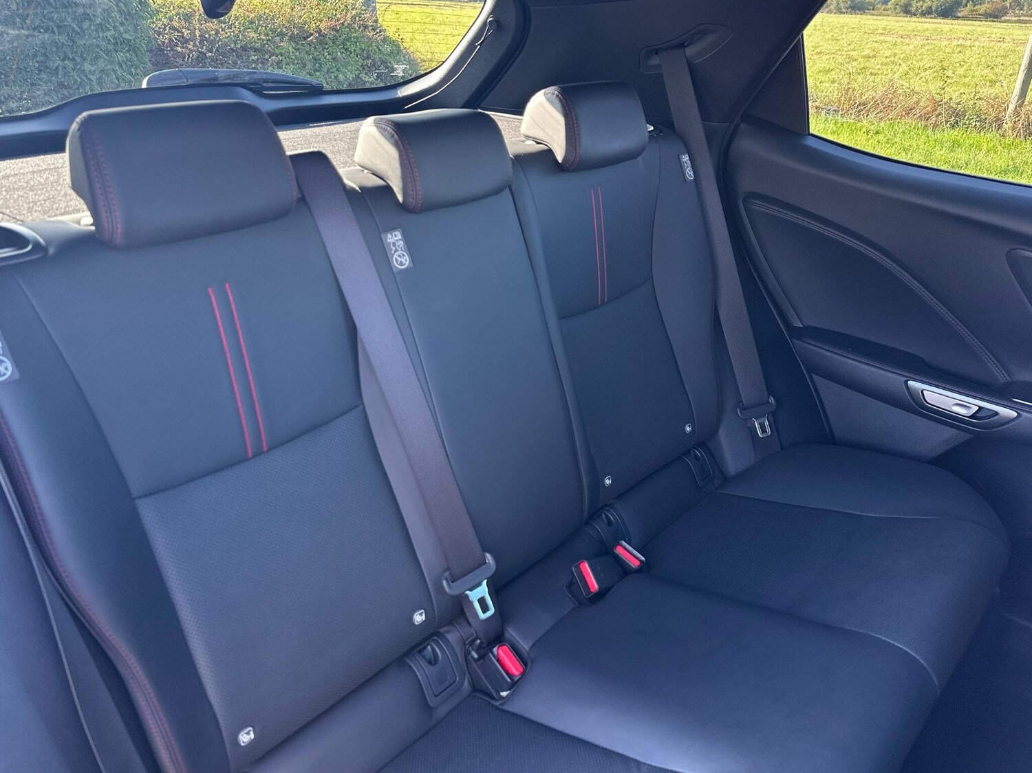 Used Lexus LBX 2024 for sale - 76033256: Photo 9