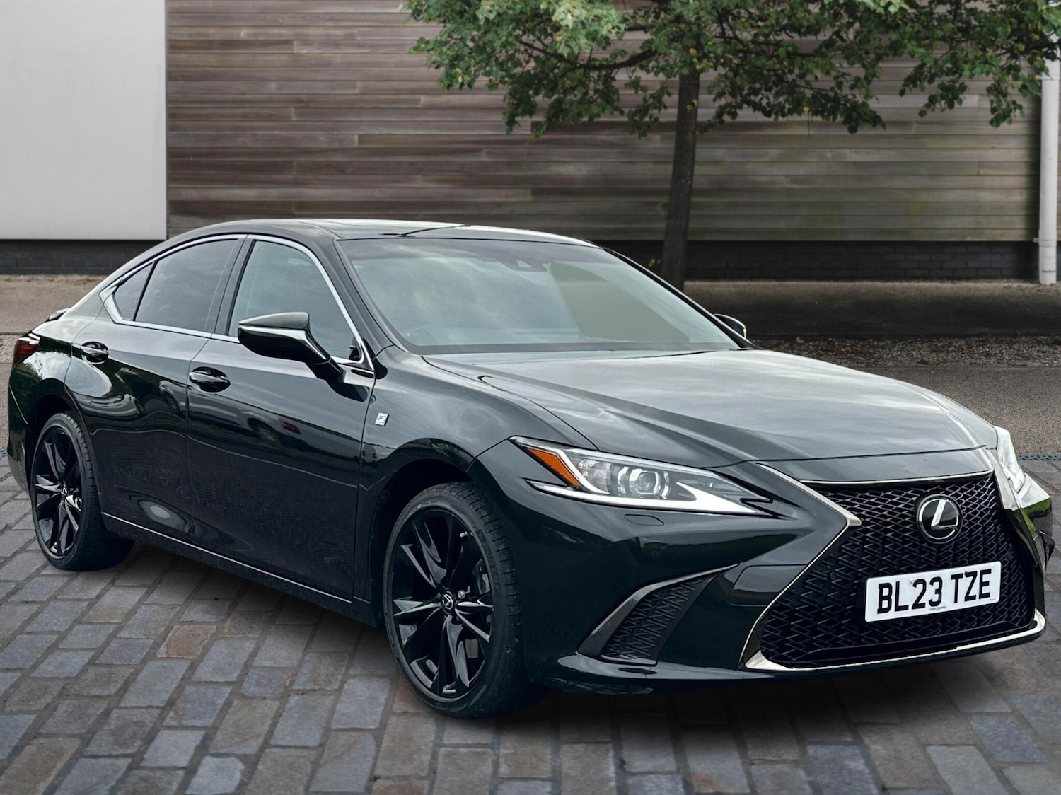 Used Lexus ES 2023 for sale - 76434336: Photo 1