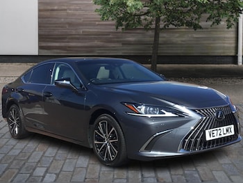 2023 (72) - 300h 2.5 4dr CVT Premium Edition