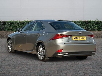 Used Lexus IS 2019 for sale - 77926837: Photo