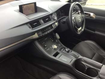 Used Lexus CT 2017 for sale - 75073204: Photo