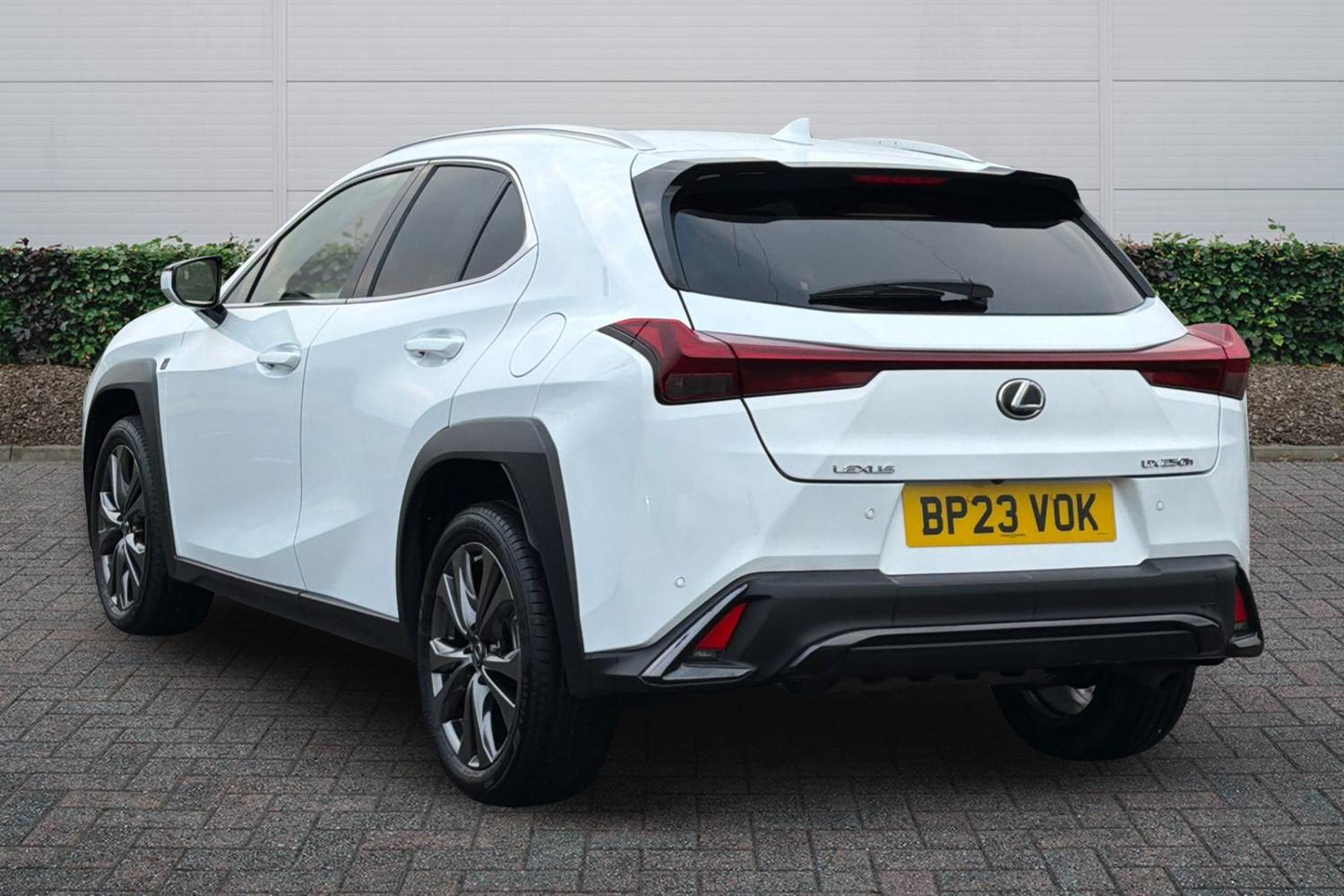 Used Lexus UX 2023 for sale - 77292916: Photo 2