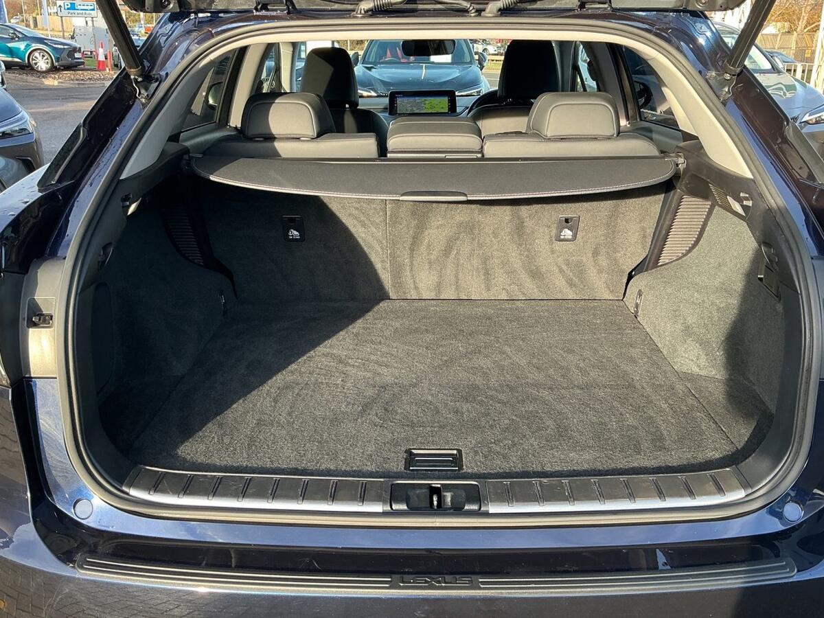 Used Lexus RX 2019 for sale - 76937323: Photo 10