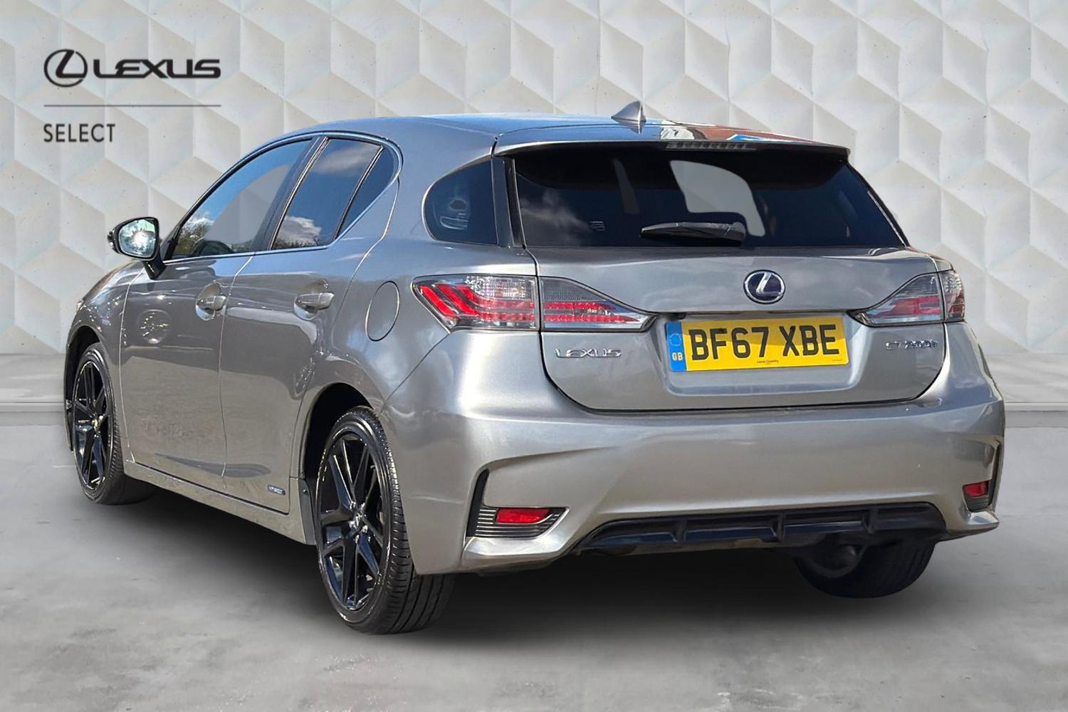 Used Lexus CT 2017 for sale - 78088084: Photo 2