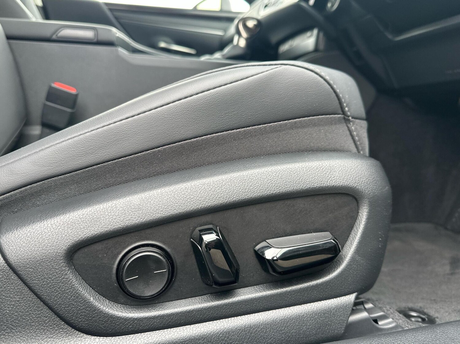 Used Lexus ES 2023 for sale - 76073836: Photo 14