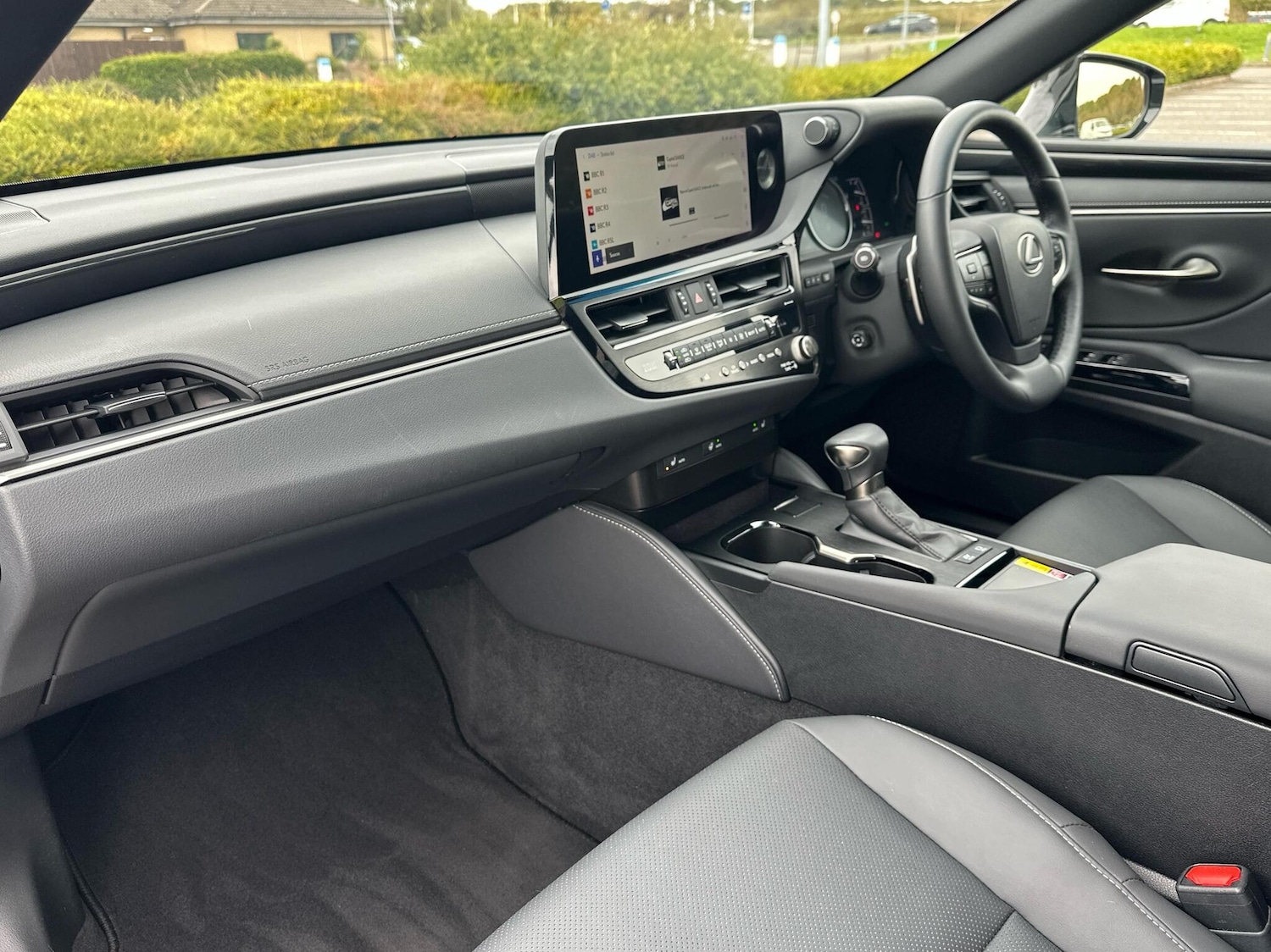 Used Lexus ES 2023 for sale - 76073836: Photo 2