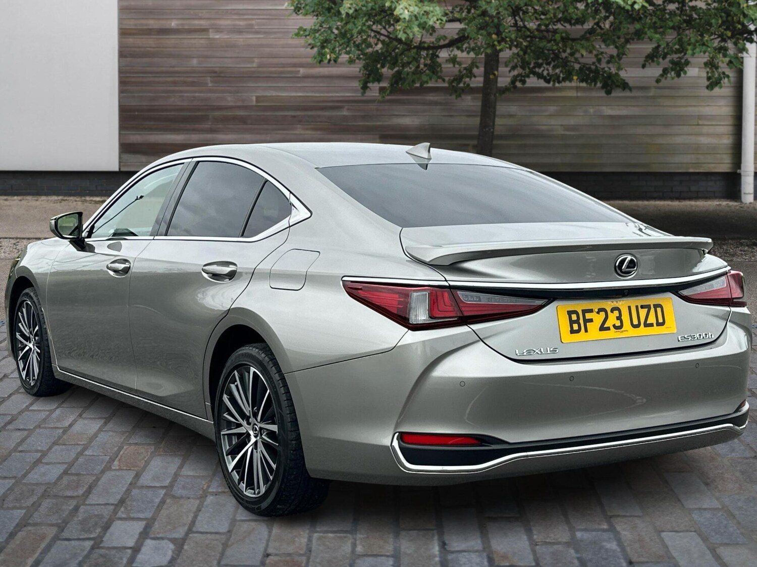 Used Lexus ES 2023 for sale - 76073836: Photo 3