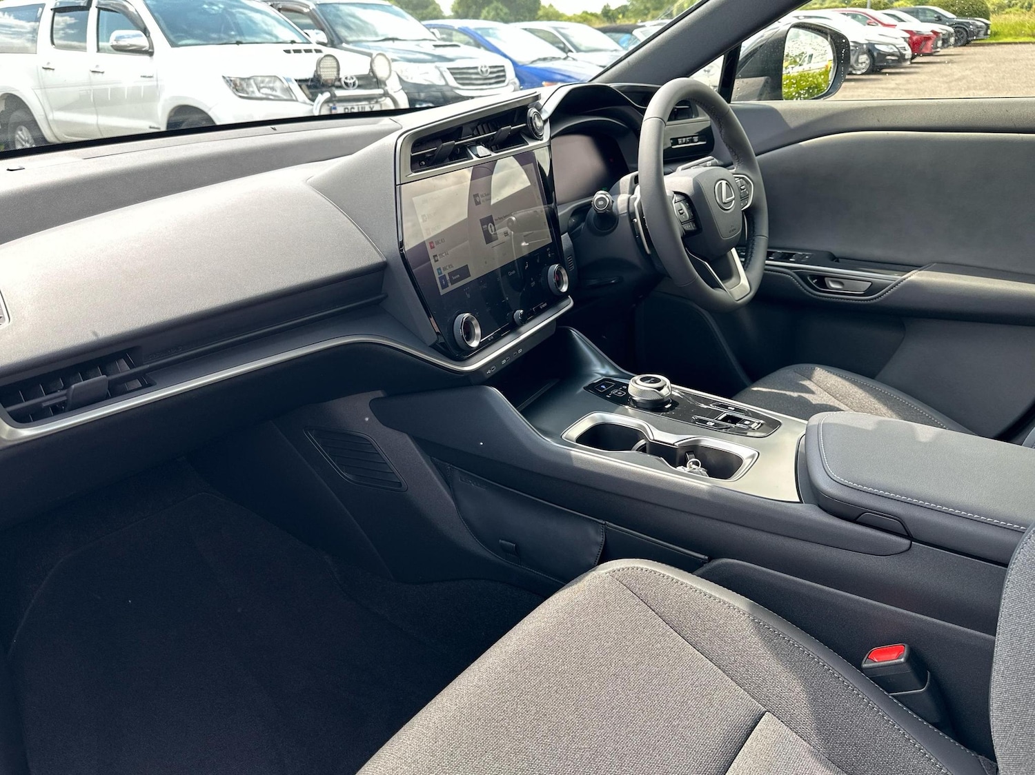 Used Lexus RZ 2025 for sale - 76800549: Photo 6