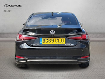 Used Lexus ES 2020 for sale - 78102559: Photo