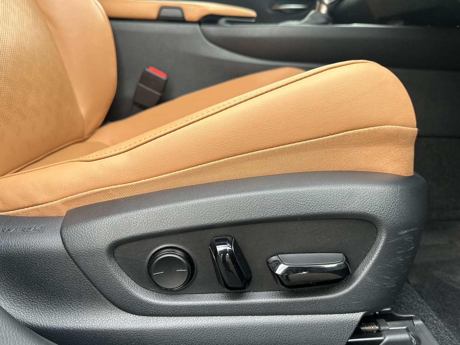 Used Lexus UX 2022 for sale - 76523240: Photo 15