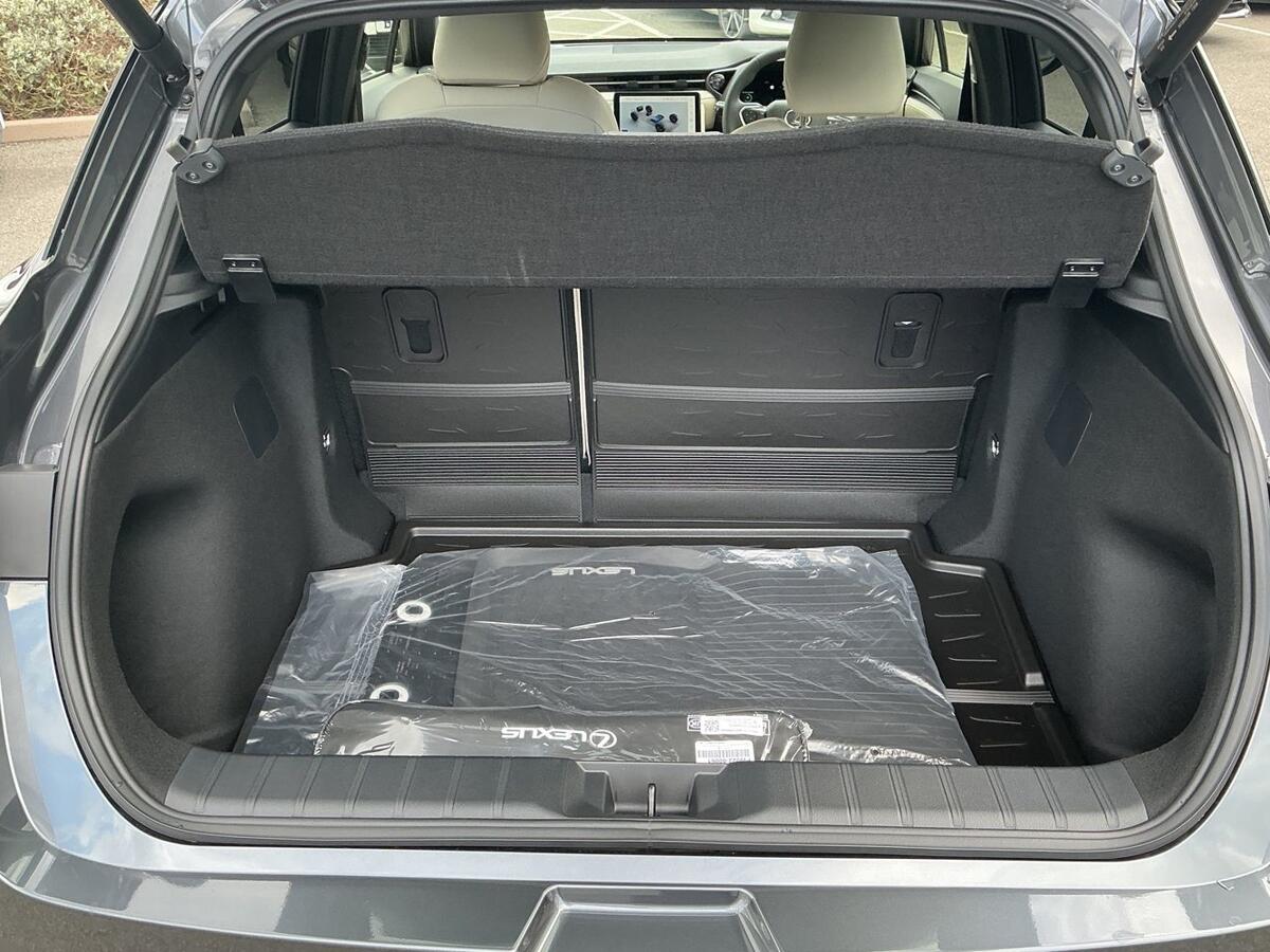 Used Lexus LBX 2026 for sale - 78088062: Photo 10