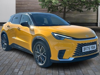2025 (75) - 1.5 Premium Plus Design 5dr E-CVT