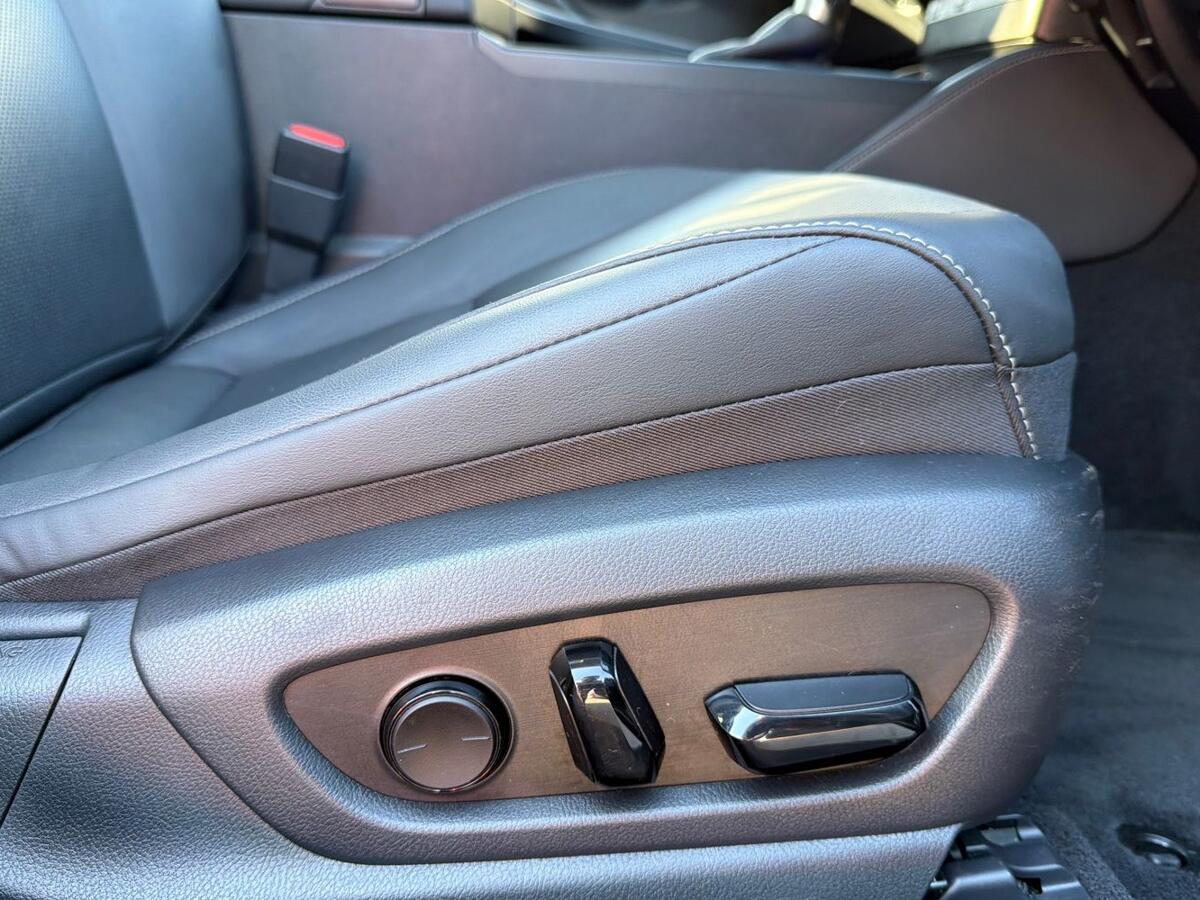 Used Lexus ES 2023 for sale - 77926910: Photo 13