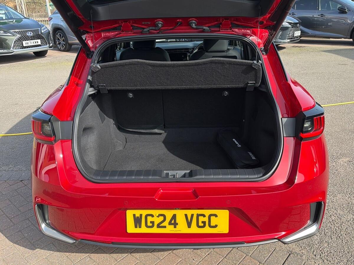 Used Lexus LBX 2024 for sale - 77770688: Photo 10