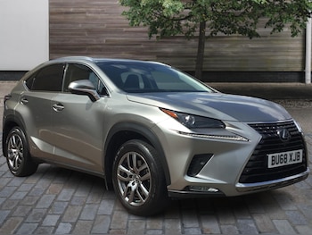 2018 (68) - 300h 2.5 Luxury 5dr CVT (Premium Nav)