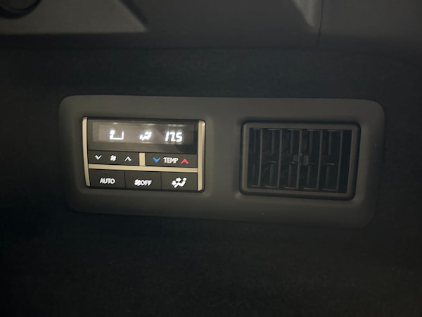Used Lexus RX 2022 for sale - 76033218: Photo 21