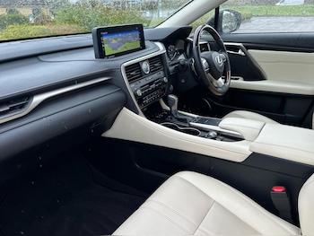 Used Lexus RX 2022 for sale - 76033218: Photo 2