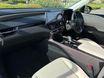 Used Lexus RX 2023 for sale - 76017635: Photo