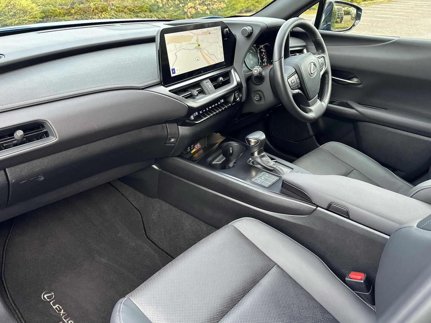 Used Lexus UX 2022 for sale - 76730808: Photo 2