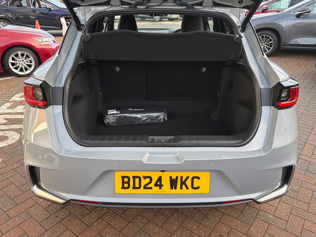 Used Lexus LBX 2024 for sale - 77397142: Photo 10