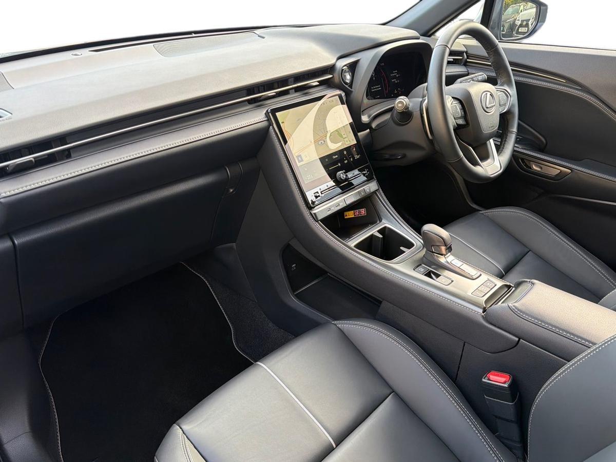 Used Lexus LBX 2024 for sale - 77397142: Photo 7