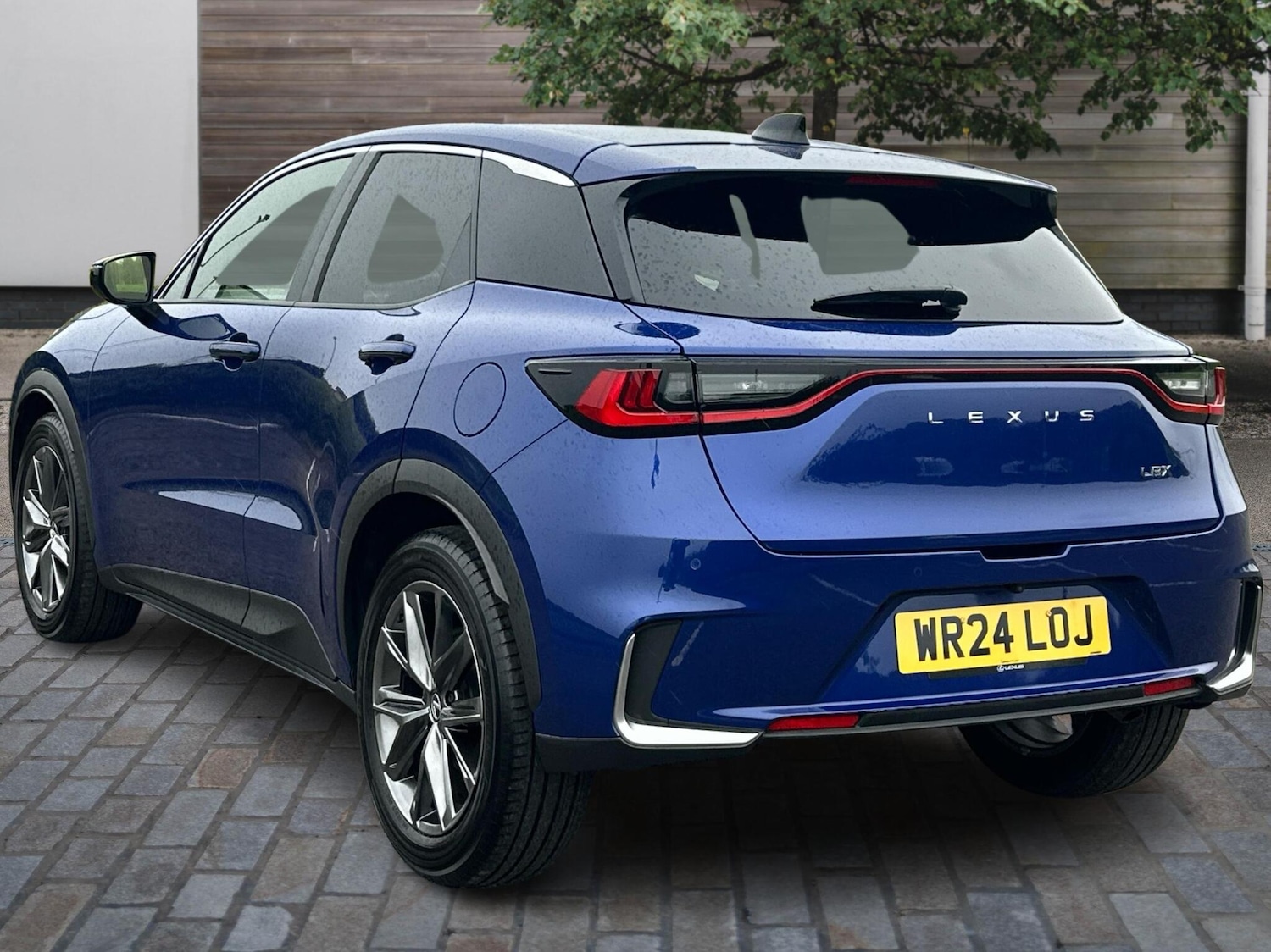 Used Lexus LBX 2024 for sale - 76241269: Photo 3