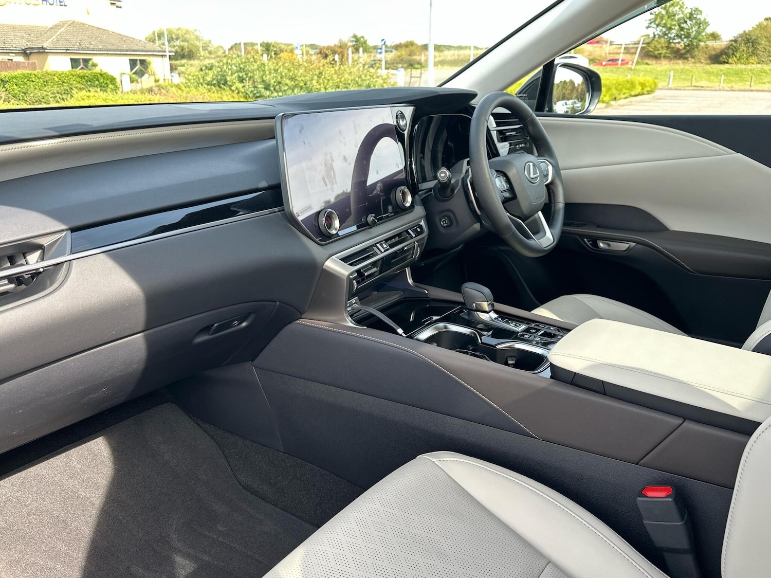 Used Lexus RX 2025 for sale - 77770707: Photo 2