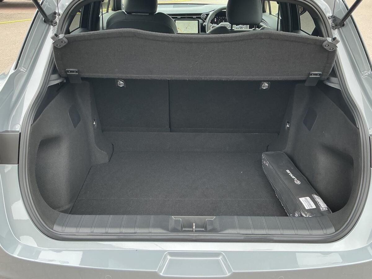 Used Lexus LBX 2025 for sale - 78008588: Photo 10