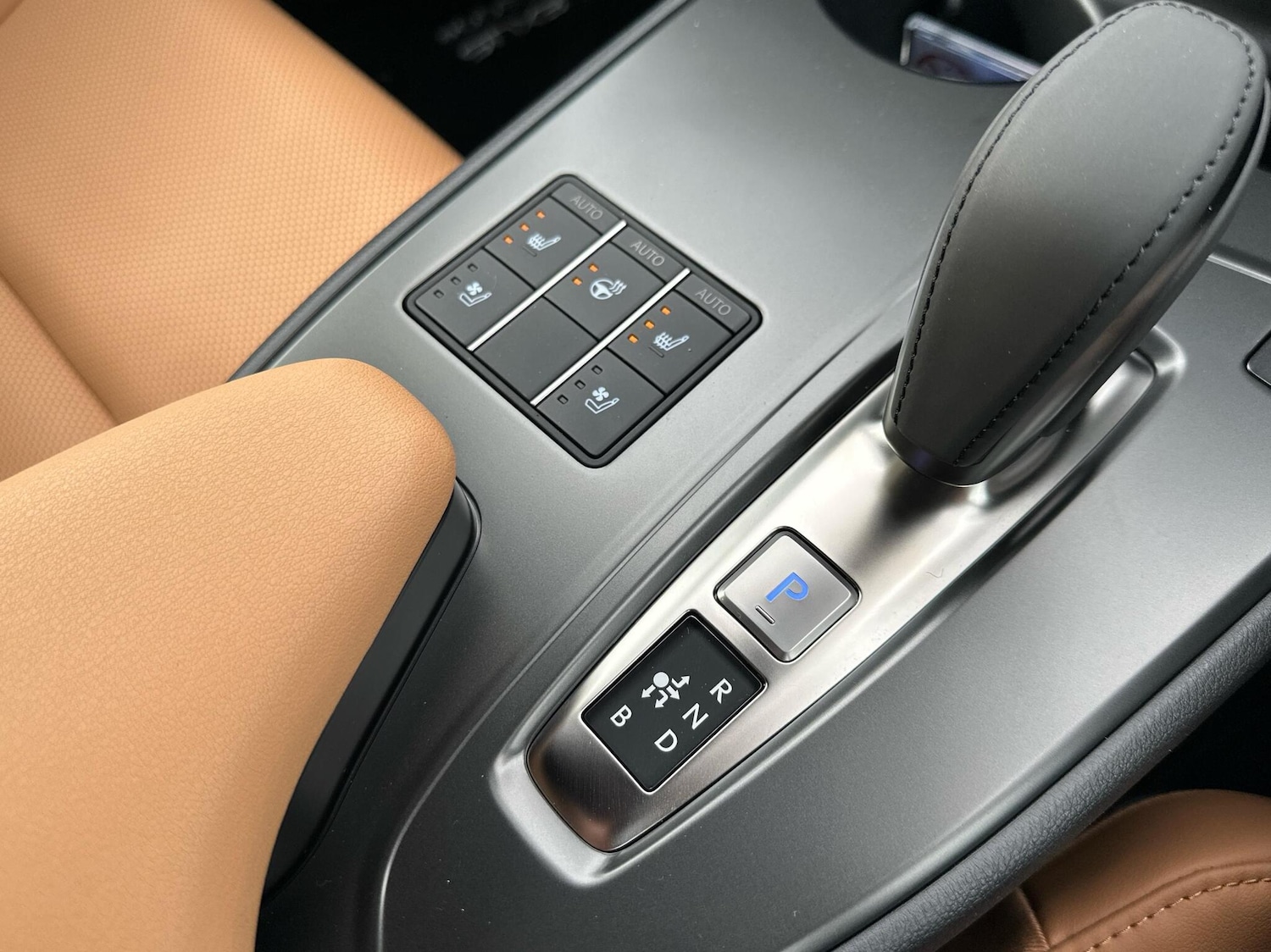 Used Lexus UX 2025 for sale - 77770740: Photo 15