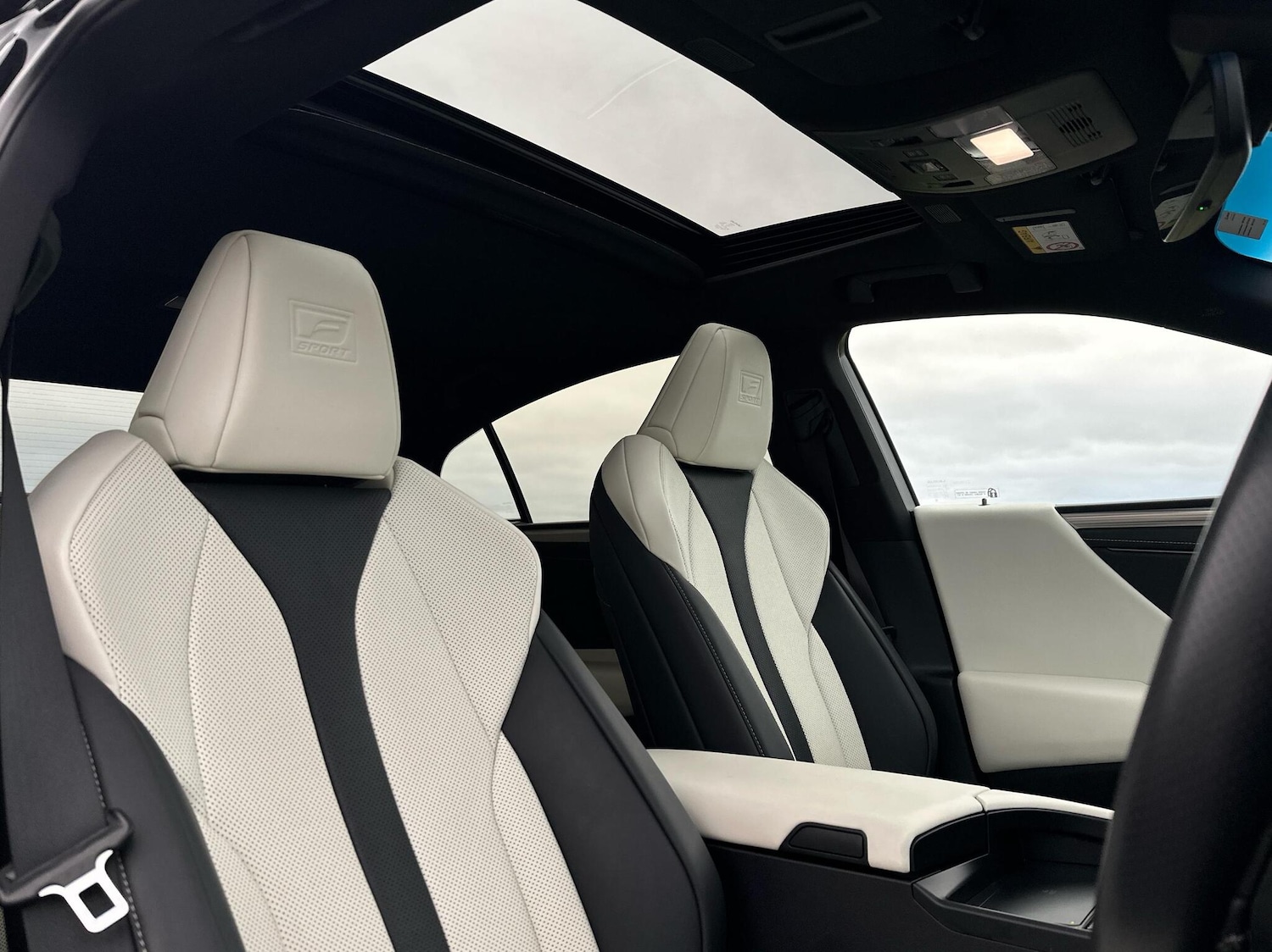 Used Lexus ES 2023 for sale - 76730707: Photo 17