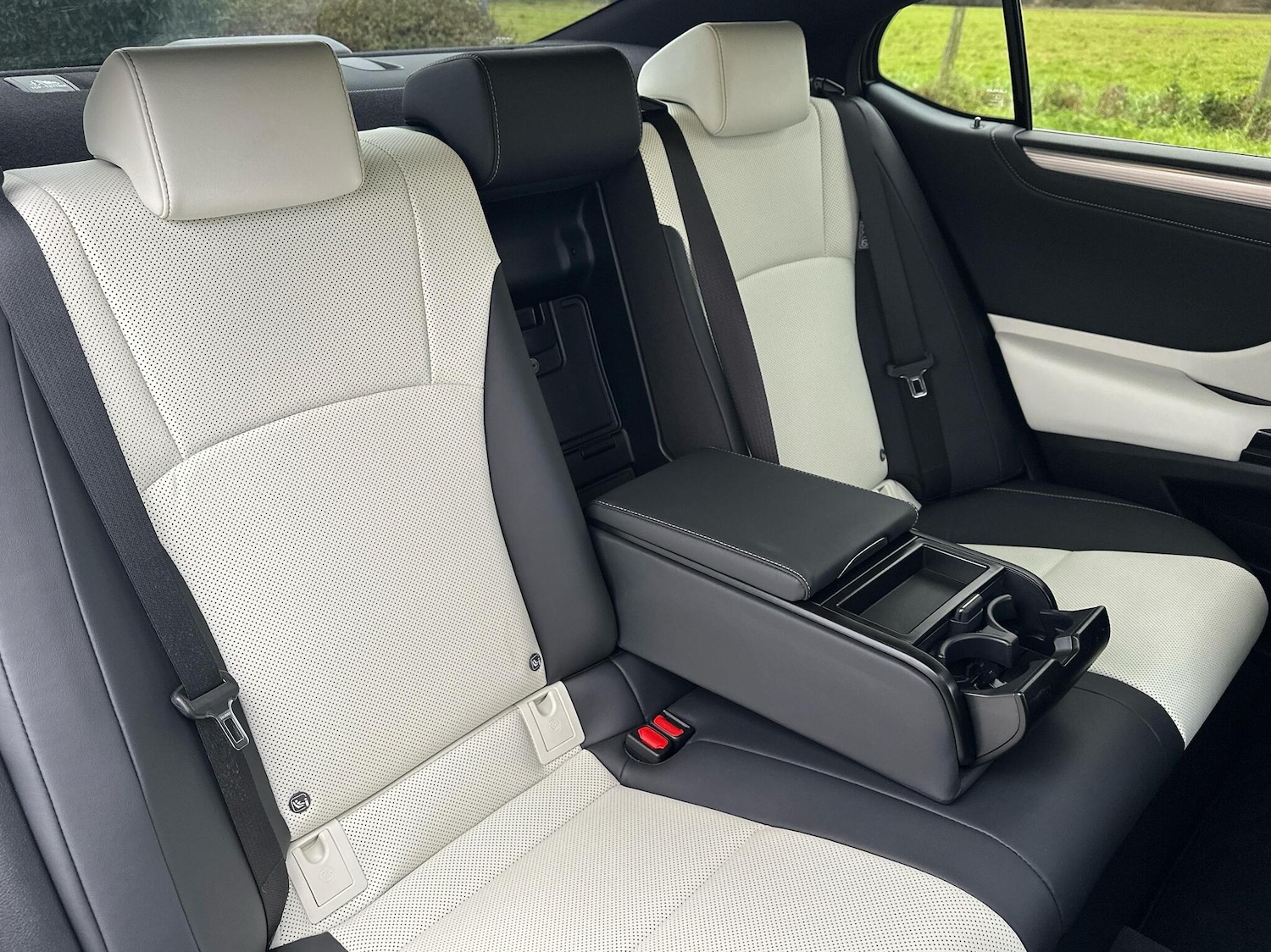 Used Lexus ES 2023 for sale - 76730707: Photo 9