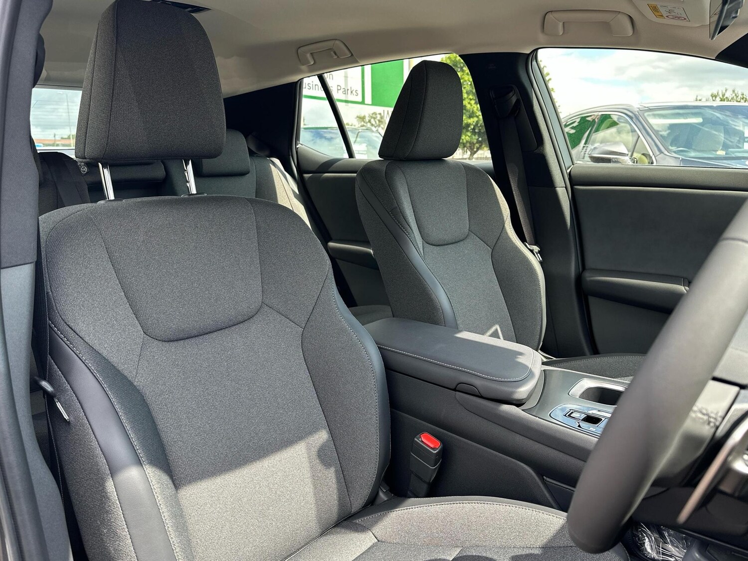 Used Lexus RZ 2025 for sale - 76800497: Photo 8