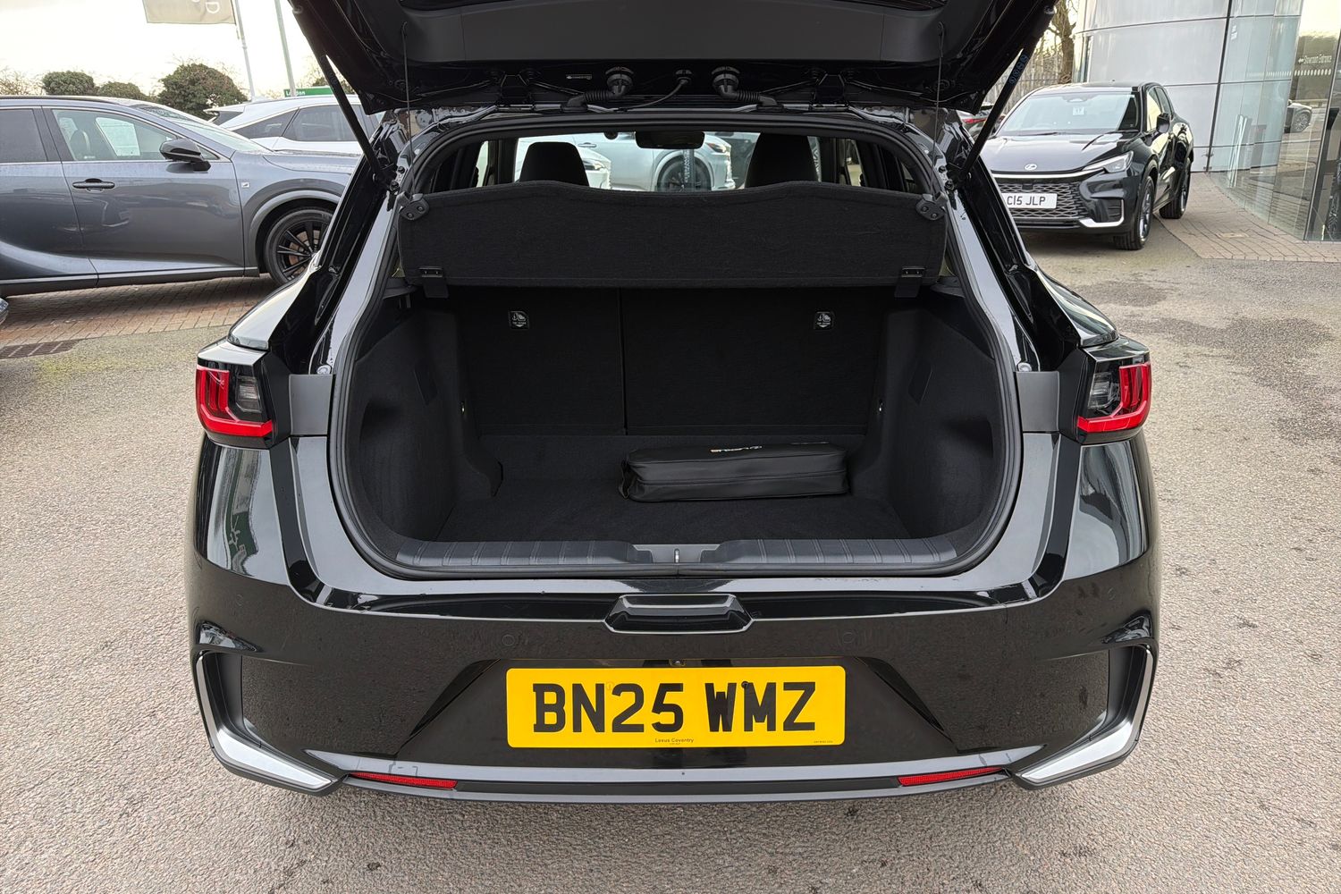 Used Lexus LBX 2025 for sale - 77725081: Photo 10