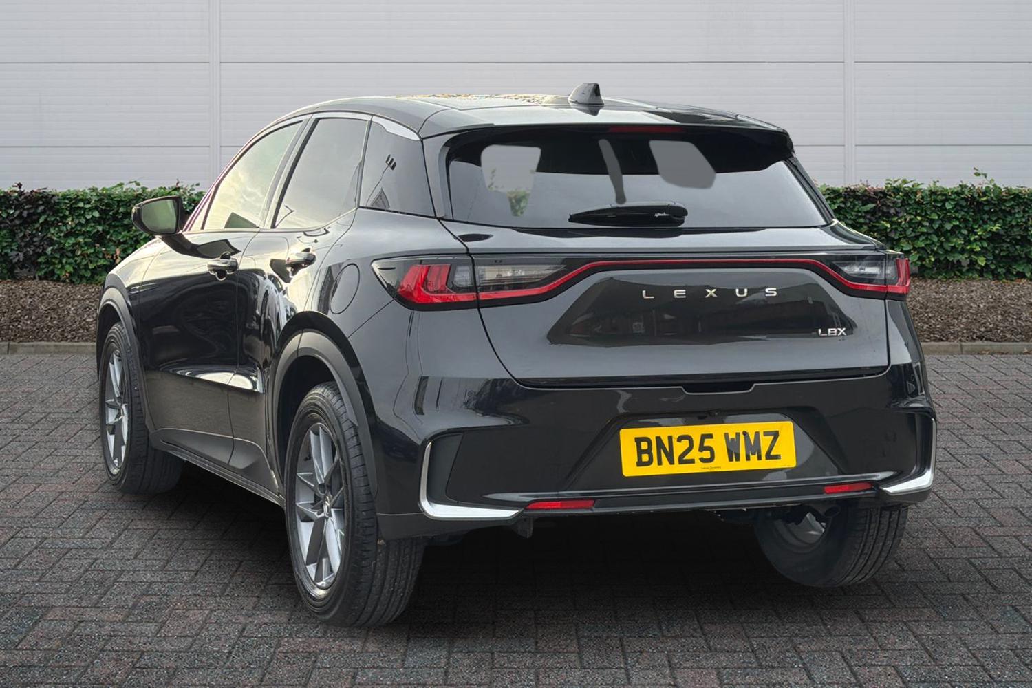 Used Lexus LBX 2025 for sale - 77725081: Photo 2