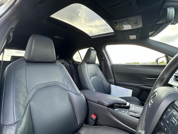 Used Lexus UX 2022 for sale - 76086195: Photo 15