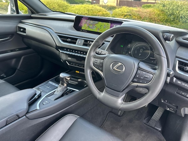 Used Lexus UX 2022 for sale - 76086195: Photo 6
