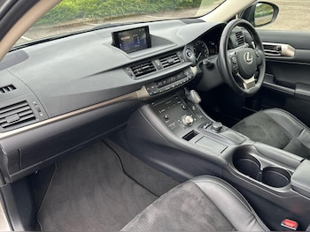 Used Lexus CT 2017 for sale - 75155504: Photo
