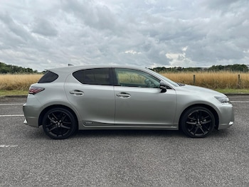 Used Lexus CT 2017 for sale - 75155504: Photo