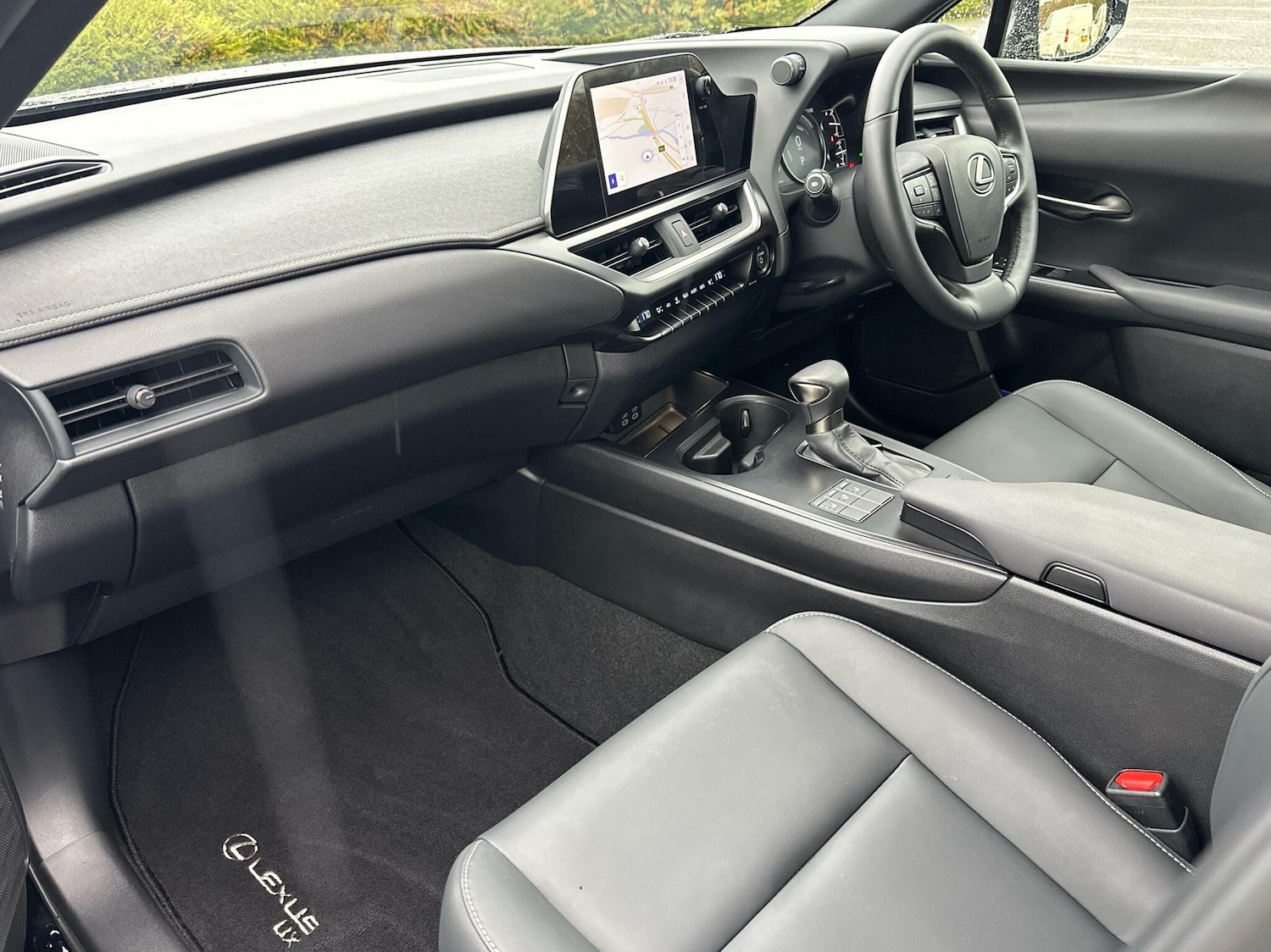 Used Lexus UX 2023 for sale - 76539511: Photo 2