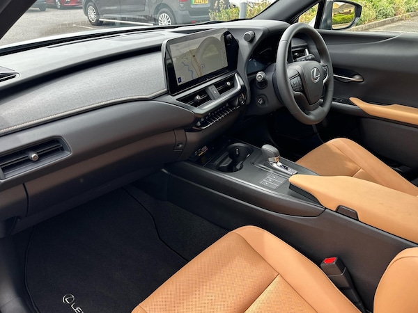Used Lexus UX 2025 for sale - 75175920: Photo 15
