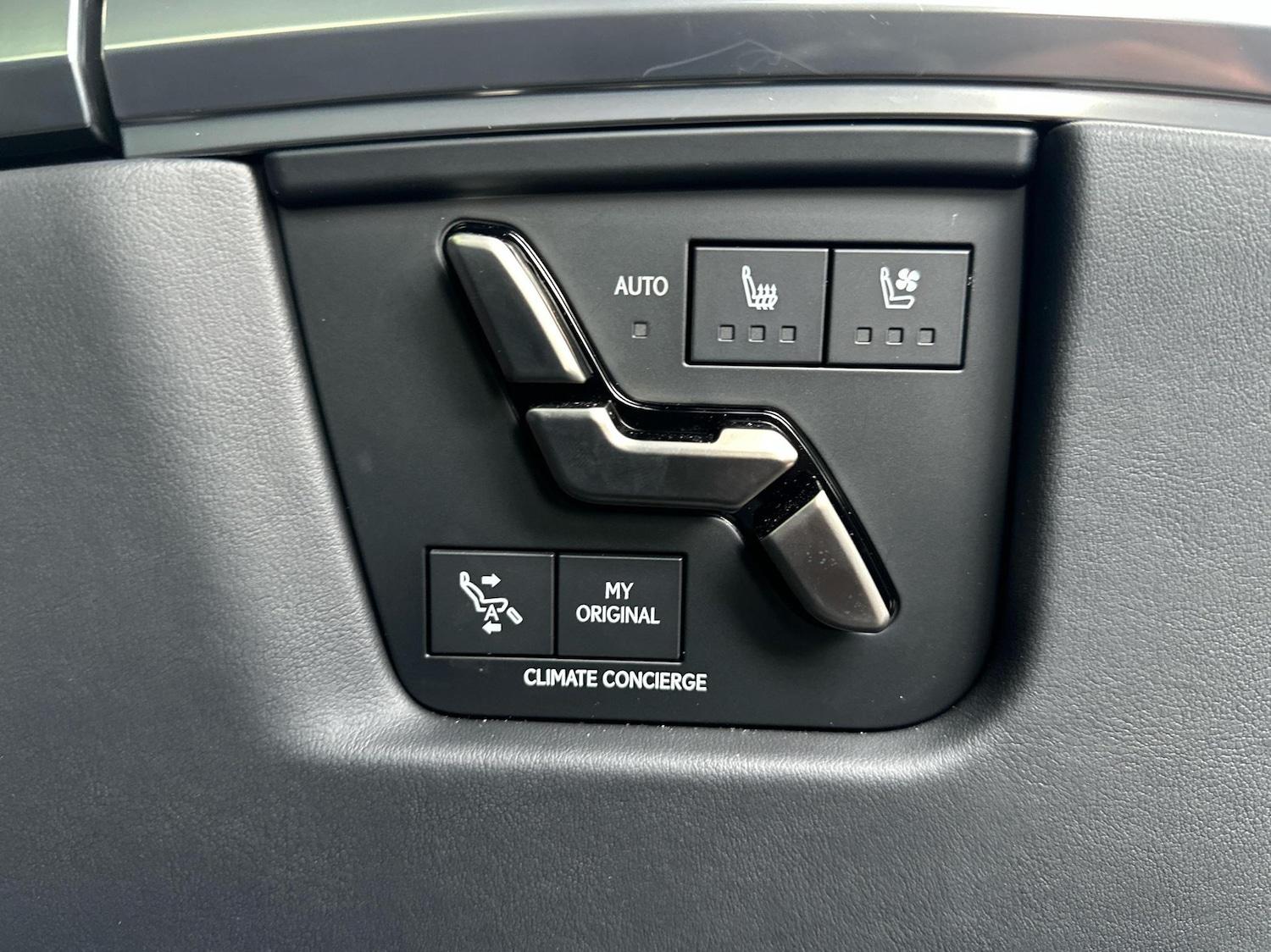 Used Lexus LM 2025 for sale - 76574657: Photo 17