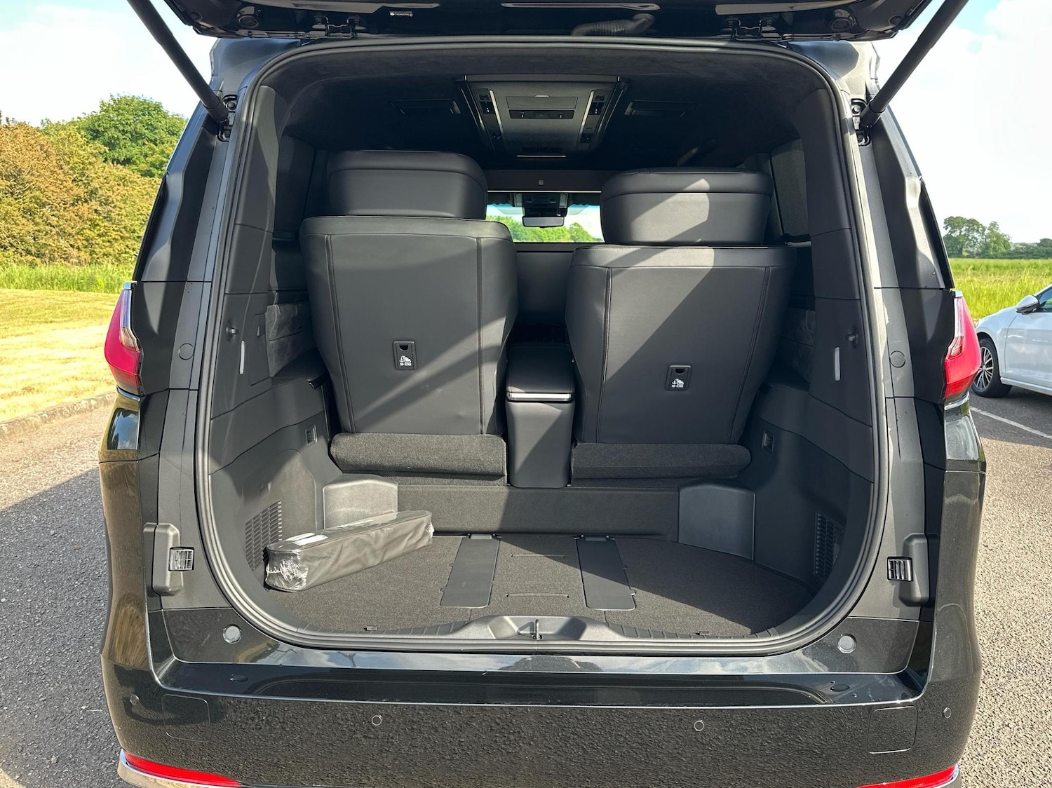 Used Lexus LM 2025 for sale - 76574657: Photo 30