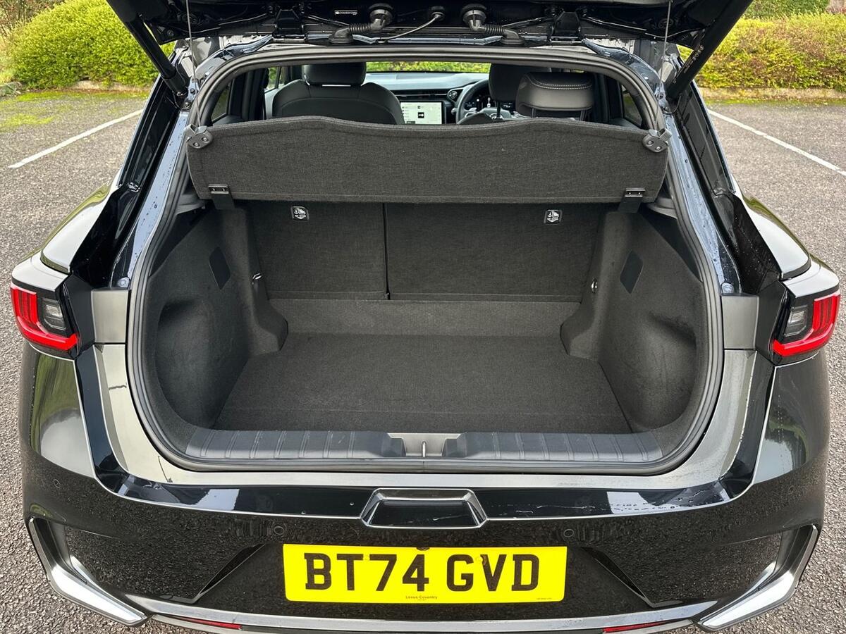 Used Lexus LBX 2025 for sale - 77013508: Photo 10