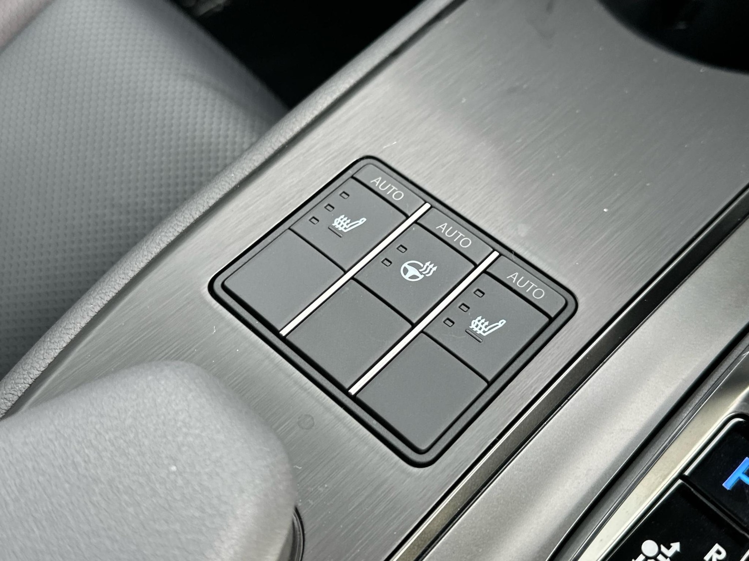 Used Lexus UX 2025 for sale - 77770686: Photo 12