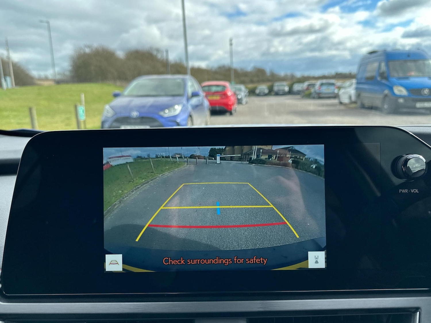 Used Lexus UX 2025 for sale - 77770686: Photo 15