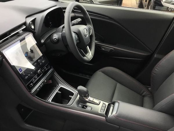 Used Lexus LBX 2024 for sale - 76271513: Photo 2
