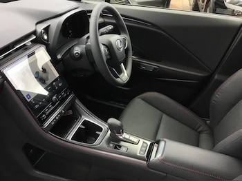 Used Lexus LBX 2024 for sale - 76271513: Photo 2
