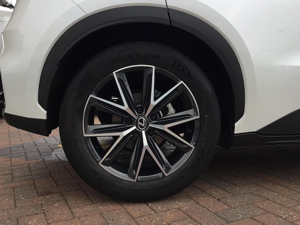 Used Lexus LBX 2024 for sale - 76271513: Photo 5