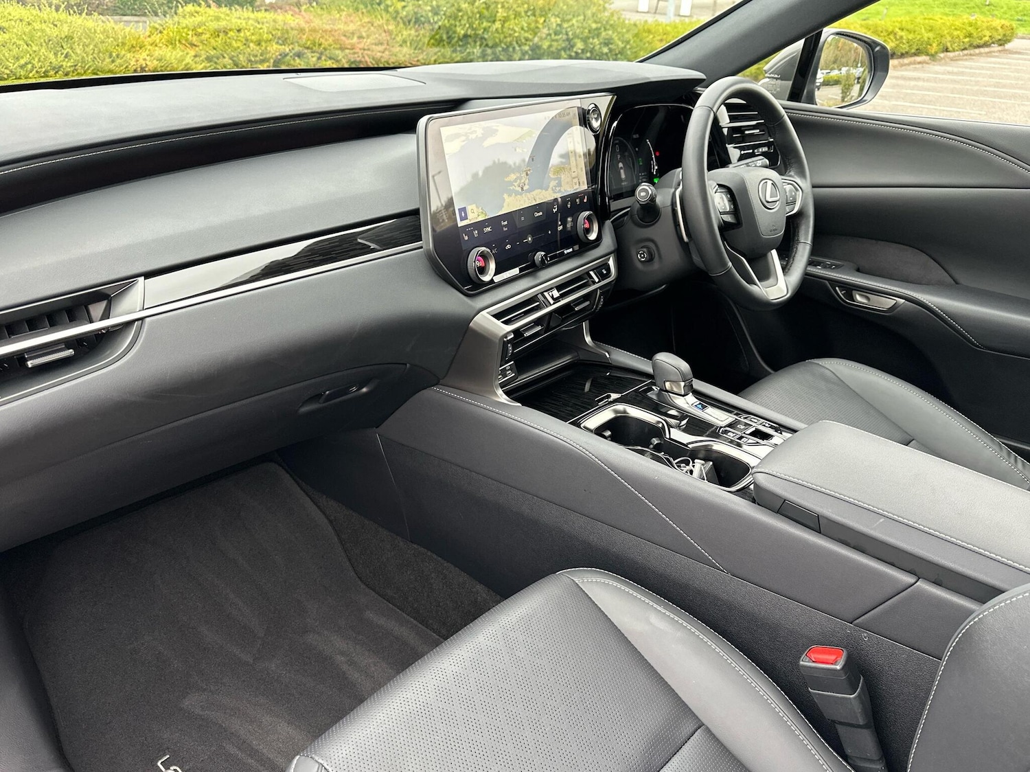 Used Lexus RX 2024 for sale - 76241284: Photo 2